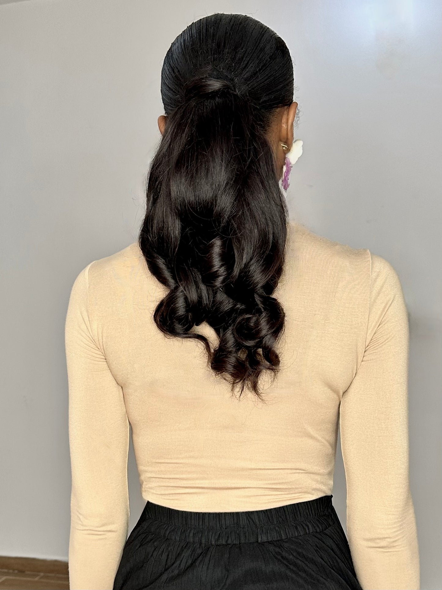 ANADEM WAVY PONYTAIL