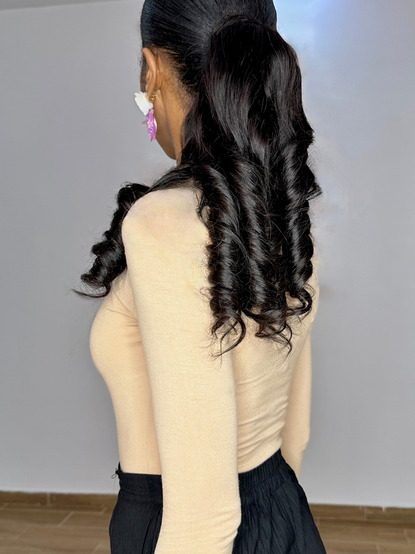 DIADEM WAVY PONYTAIL